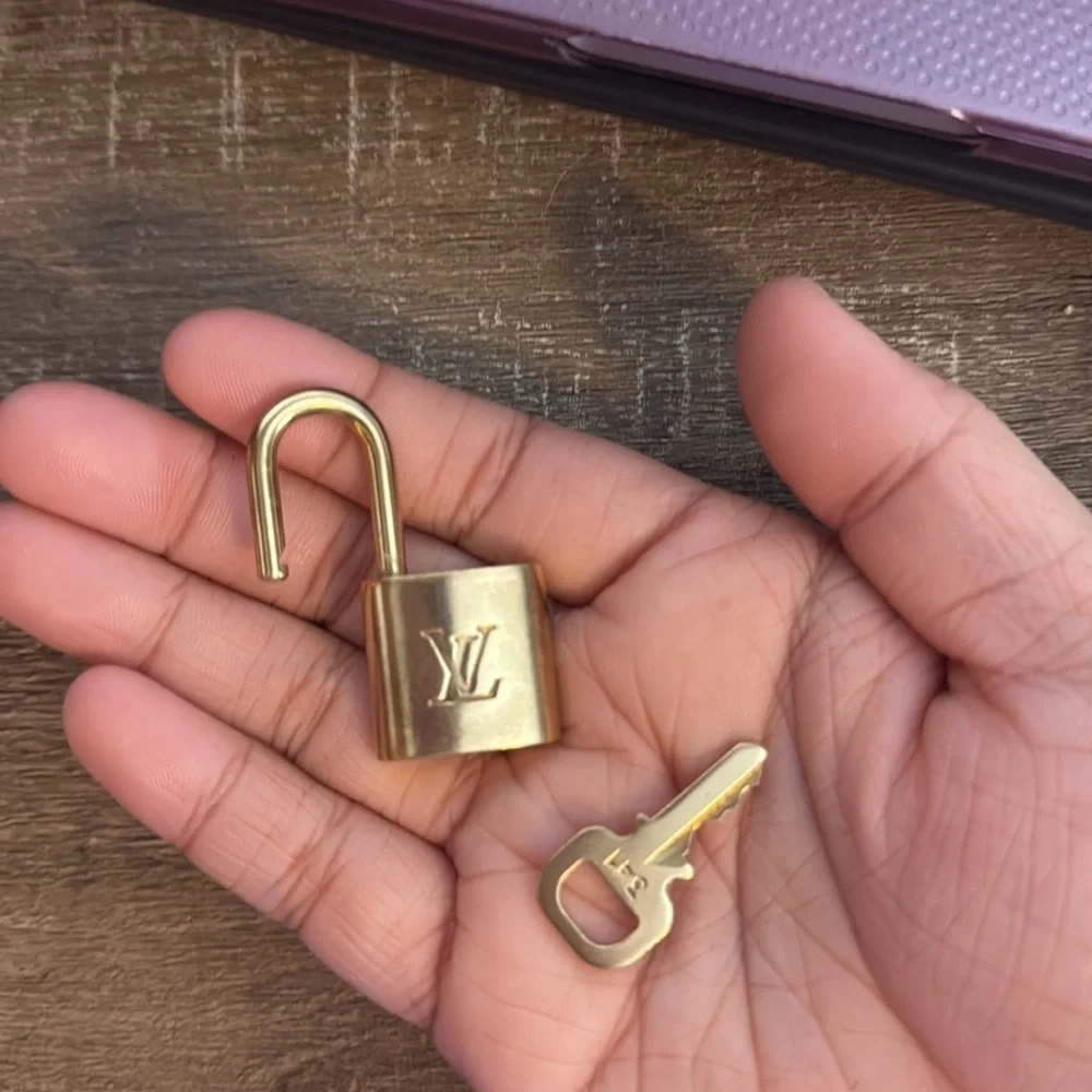 Louis vuitton brass lockset #341